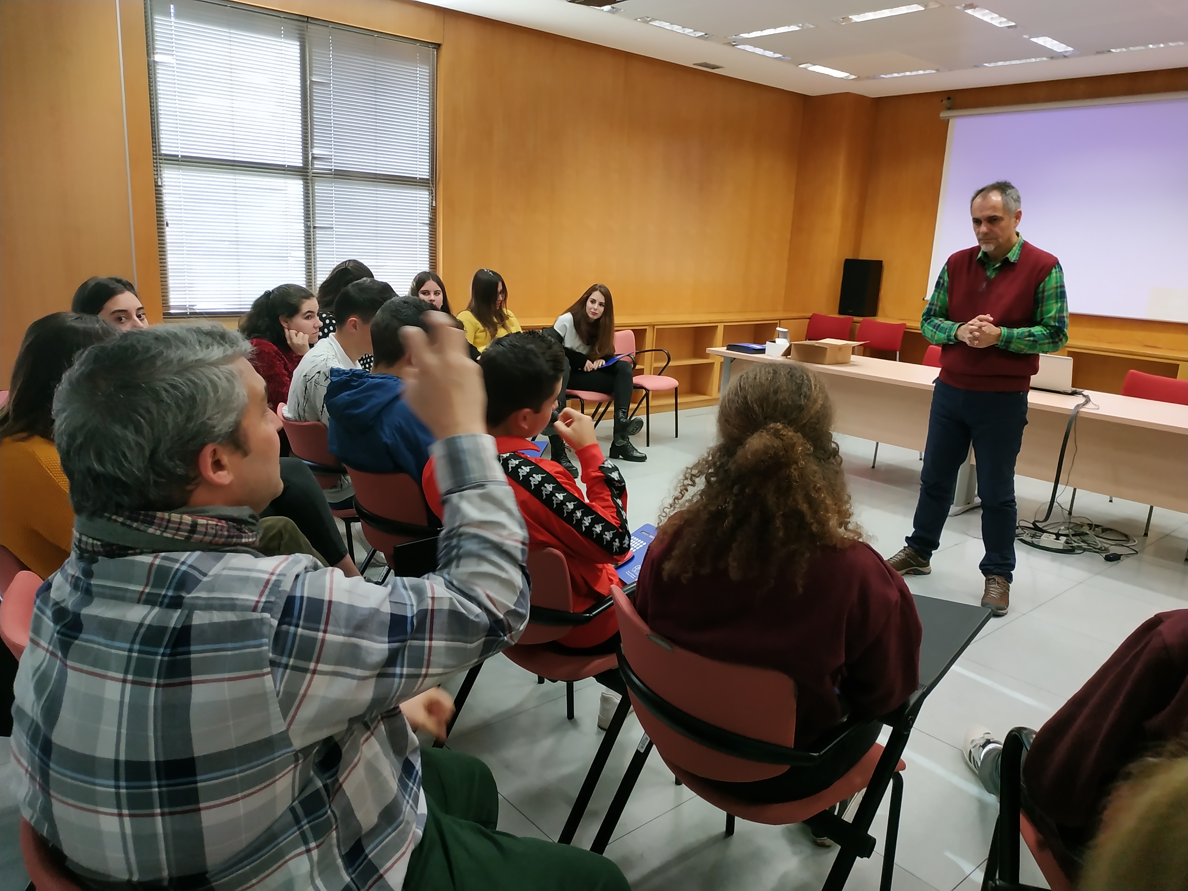 "La visita ha sido de diez, seguro que repetimos", David Ruiz, profesor del Bachillerato de Excelencia IES Alonso de Berruguete (Palencia) que ha visitado el CCHS con sus alumnos